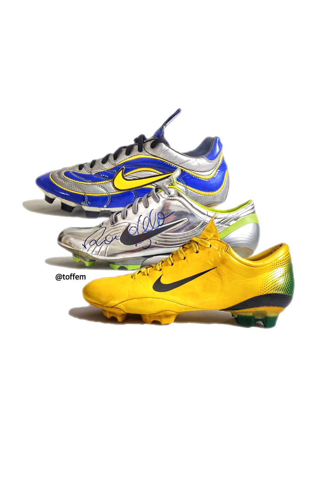 r9 soccer shoes